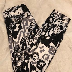 Nike patterned leggings